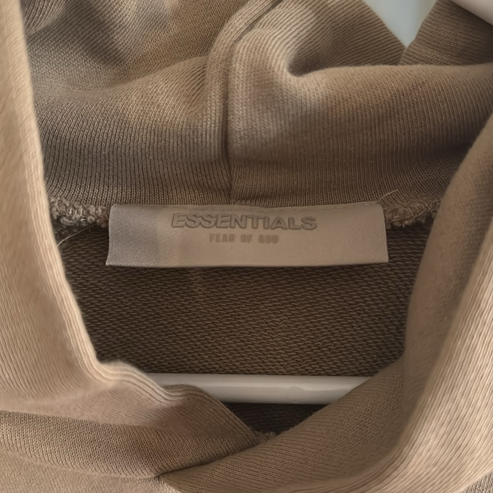 Essentials sweatshirt - Picture 2 of 3